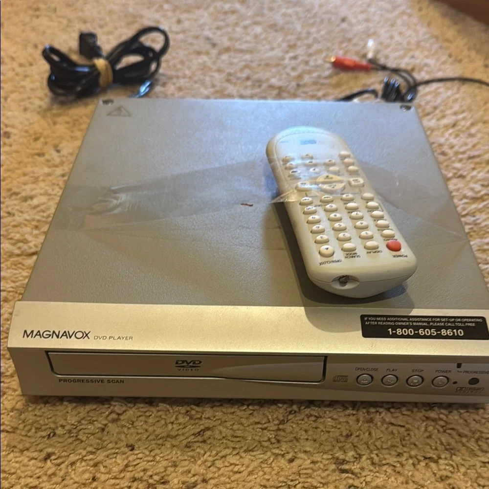 Magnavox DVD Player With Remote & Video Cables - MSD124
